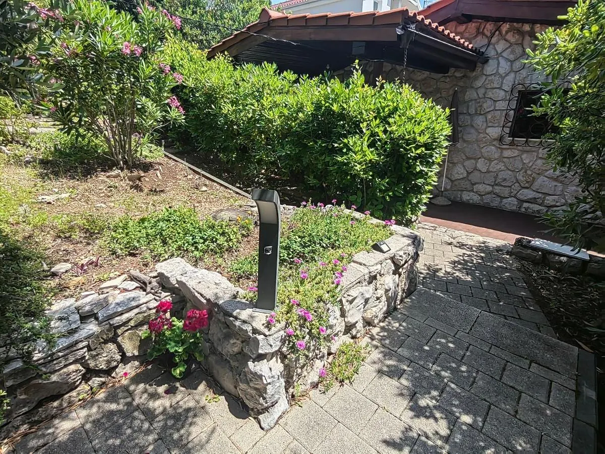 Apartment Lada Dramalj